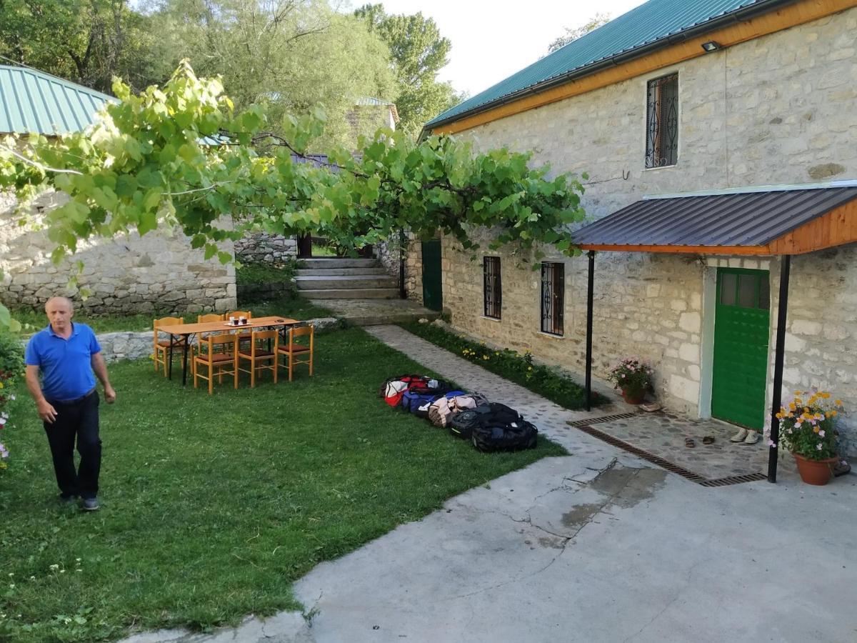 Guesthouse Shtini Fshat Exteriör bild